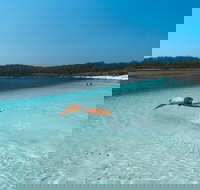 Lake McKenzie Full-Day Tour with Lunch from Hervey Bay - Hotel NSW